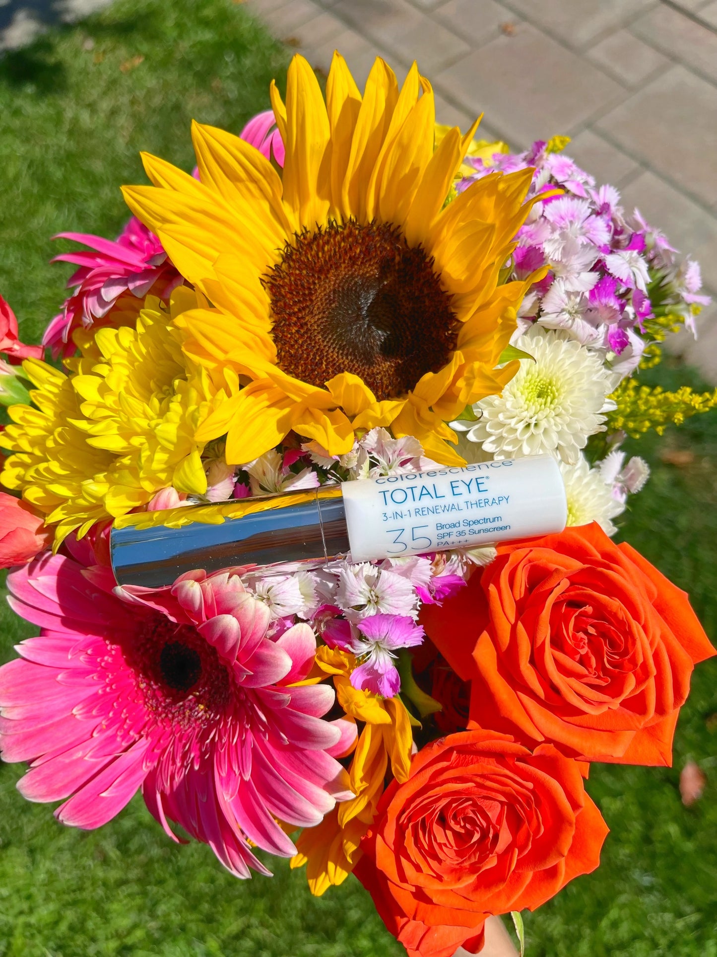 Total Eye Concealer 3-In-1 Renewal Eye Therapy